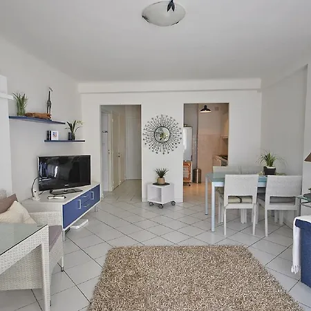 דירה One Bed With A Garden Terrace In A Quiet Area Of Walking Distance To The Croisette 1911 קאן