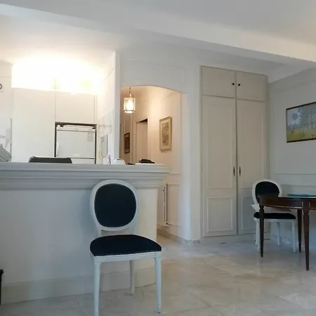One Bed With A Garden Terrace In A Quiet Area Of Walking Distance To The Croisette 1911 דירה